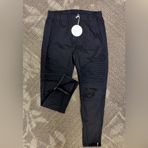 Umgee Pants - NWT Umgee Black Moto-Style Joggers with Ribbed Panels and Zip Pant Leg SZ XL